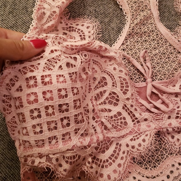 BUY 1 GET 1 FREE NWT VICTORIA SECRET PINK LACE BRA - Picture 4 of 6